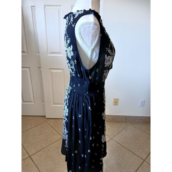 Bila Dress‎ Women Black White Floral Print Smocked Waist Sleeveless Medium Boho - Picture 3 of 14